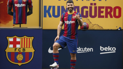 El Kun Agüero firmó y fue presentado en Barcelona