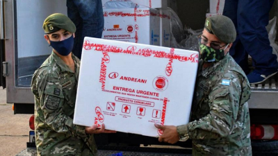 Llegan más vacunas y estudian ampliar la cobertura