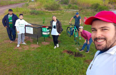 El Ateneo Bella Vista y “Locos por el ambiente” celebran plantando frutales