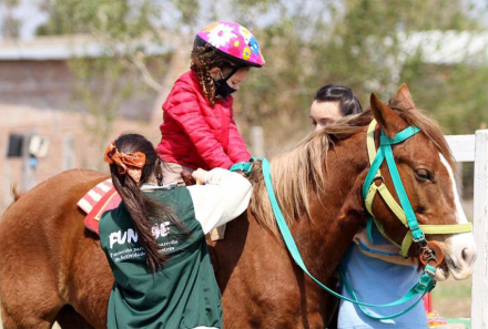 equinoterapia2.jpg