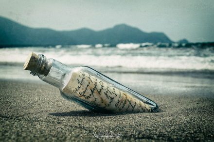 botella en la arena.jpg