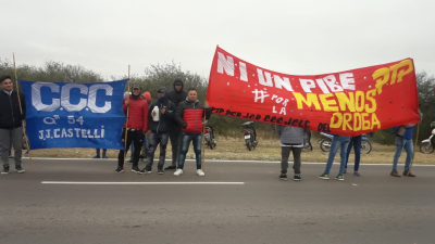 Protesta provincial con cortes de calles y rutas por la baja de cientos de planes sociales