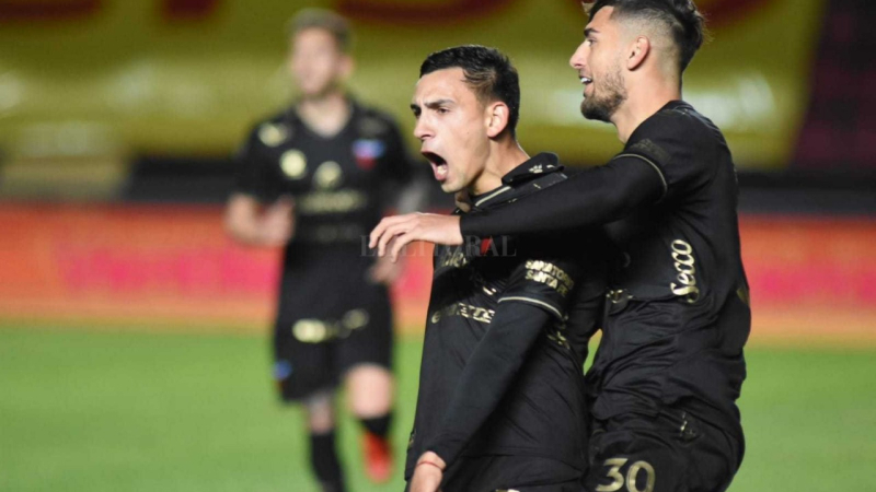 Colón ganó y es puntero