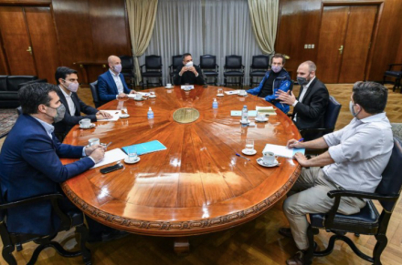 Ministro Guzman.jpg