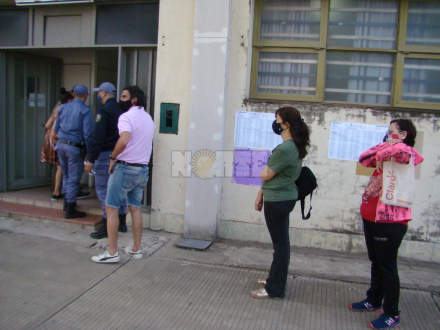 colas escuelas 3.JPG