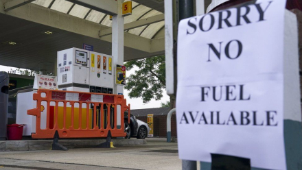 uk fuel crisis.jpg