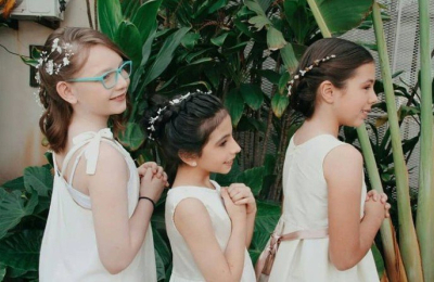 Tiaras, tocados y boutonniere: Distinción en estos tiempos
