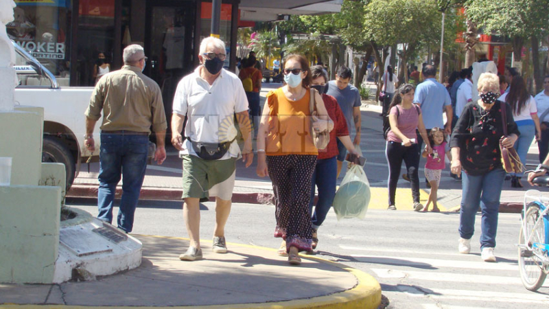 Confirmaron 43 muertes y 2.234 contagios en las últimas 24 horas