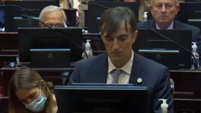 El emotivo recibimiento de los vecinos de Esteban Bullrich, tras dejar el Senado