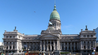 La oposición quiere derogar las retenciones y bajar el IVA: qué dicen los proyectos