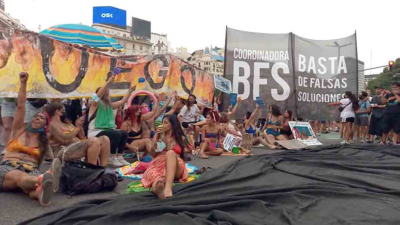 Mar del Plata: ordenan paralizar la exploración petrolera en el mar
