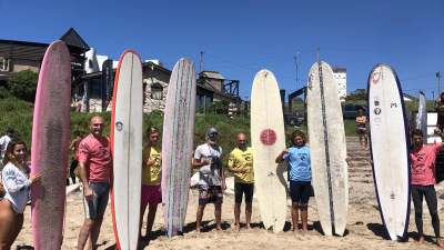 Show de surf : las inspiradoras historias del torneo top de tablas largas
