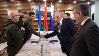 Rusia y Ucrania pactan abrir un corredor humanitario con un posible alto el fuego durante las evacuaciones