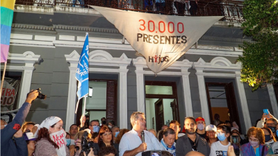Fuerte alegato del gobernador en el acto por la Memoria, Verdad y Justicia