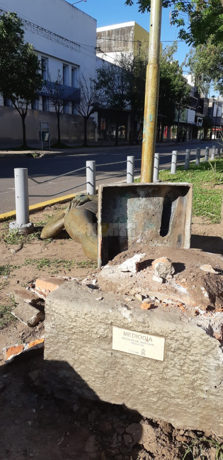 escultura mediodia 1.jpeg