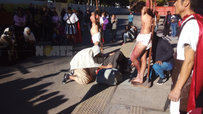 Con el Vía Crucis la Iglesia Católica retomó sus actividades masivas
