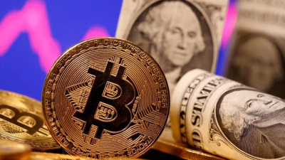 Bitcoin perdió más del 50% de su valor desde su máximo histórico