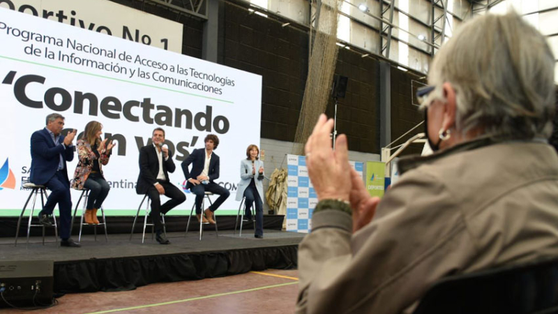 Massa: "Con conectividad, estamos generando igualdad de oportunidades"