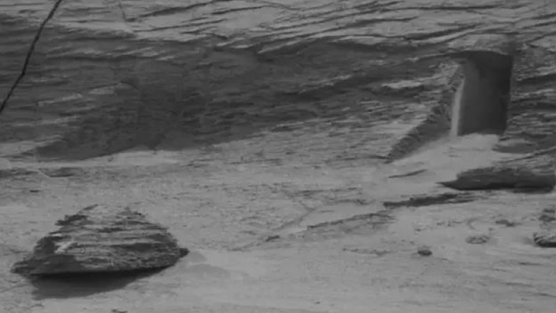 El rover Curiosity descubrió una puerta en Marte