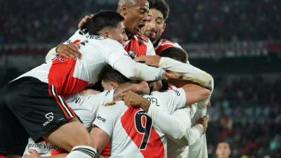 Copa Libertadores: River goleó a Colo-Colo y clasificó primero en su grupo