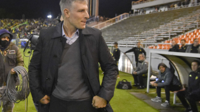 Martín Palermo renunció como entrenador de Aldosivi