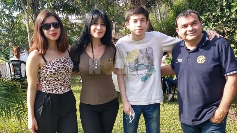 "Gracias a que mi hijo insistió para ir a pasear, salimos de la habitación"
