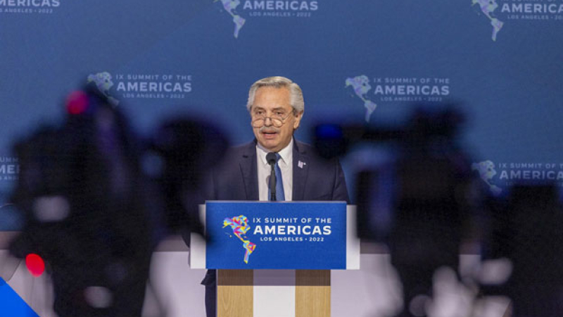 Fernández pidió la remoción de "los que conducen la OEA"