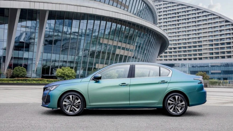 Peugeot presentó el nuevo 408 "made in China"