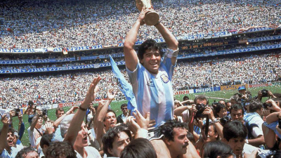 Subastaron la camiseta que uso Maradona en la Final del Mundial de México 86
