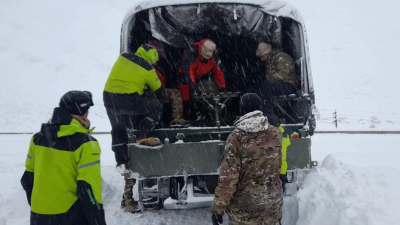 Casi 500 personas se encuentran en refugios en la frontera chileno-argentina por las intensas nevadas