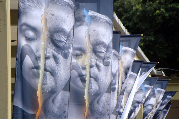 A sol a pleno avanza el segundo día de la Bienal de Escultura 2022