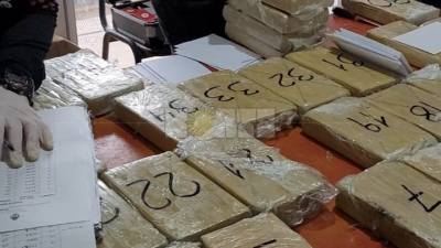 Barranqueras: lo fueron a detener por un robo y escondía más de 44 kilos de cocaína en el cielorraso