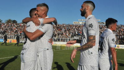 For Ever llegó a Madryn y entrenó a la espera del choque con Guillermo Brown