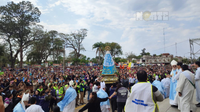 Multitudinaria misa de cierre de la Peregrinación Juvenil en Itatí