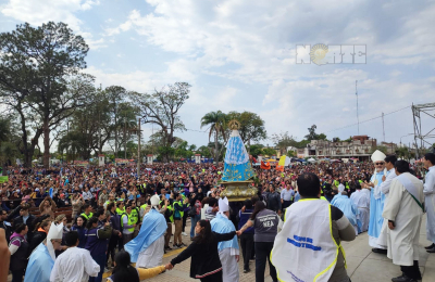 Multitudinaria misa de cierre de la Peregrinación Juvenil en Itatí