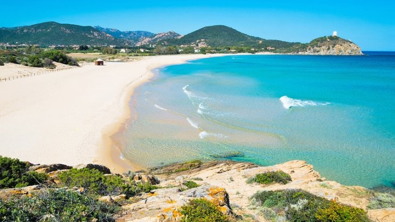 Italia: ofrecen 15 mil dólares por mudarse a la isla de Cerdeña