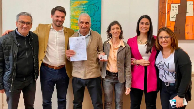 Reconstruir identidad: le entregaron su primer DNI a los 71 años