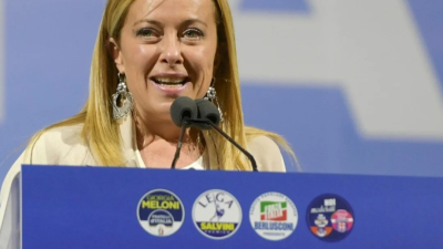 Meloni se perfila como primera ministra en elecciones en Italia