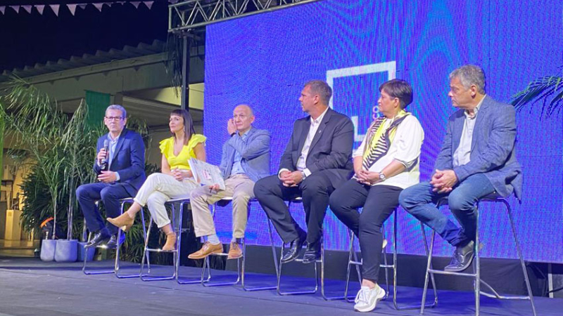 Con grandes propuestas y textos a mitad de precio, comenzó la Feria del Libro