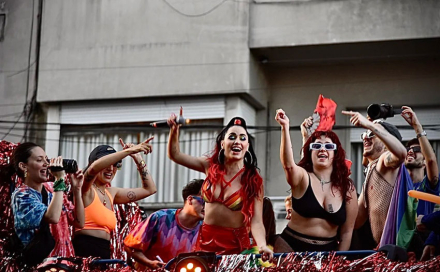 lali-marcha-del-orgullo.jpg