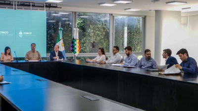 Capitanich, junto con la CGT y la CTA, fortalecen protección a trabajadores