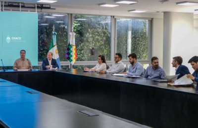 Capitanich, junto con la CGT y la CTA, fortalecen protección a trabajadores