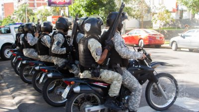 Suspenden a dos policías por denuncia de abuso sexual