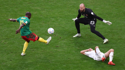 Camerún y Serbia brindaron un partidazo con seis goles
