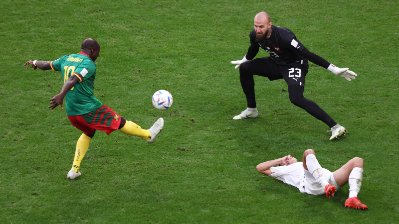 Camerún y Serbia brindaron un partidazo con seis goles