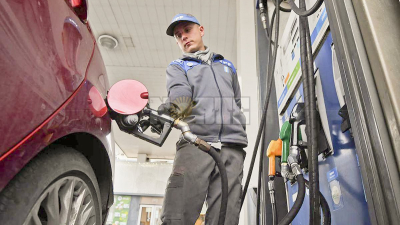 Nueva prórroga impositiva evita el inminente aumento de los combustibles