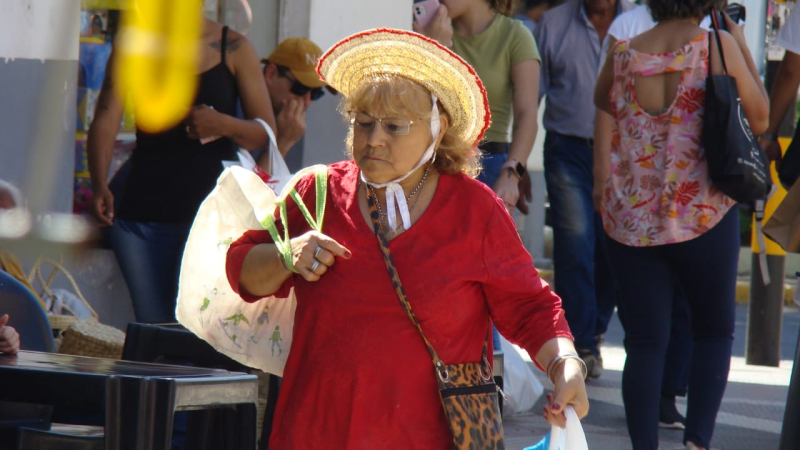 Calor de miércoles: térmica de 33 grados a las ocho de la mañana y máxima de 40 para la siesta
