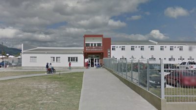 Le negaron la atención en el hospital y dio a luz en la vereda