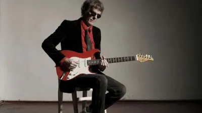 En homenaje al Flaco Spinetta, se celebra hoy el Dia del Músico