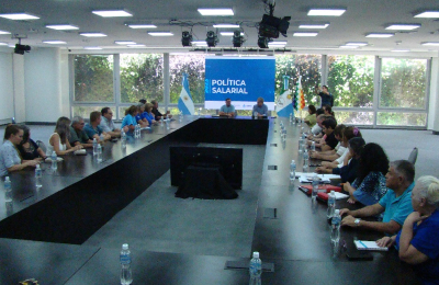 El gobierno pospuso la reunión paritaria con sindicatos docentes